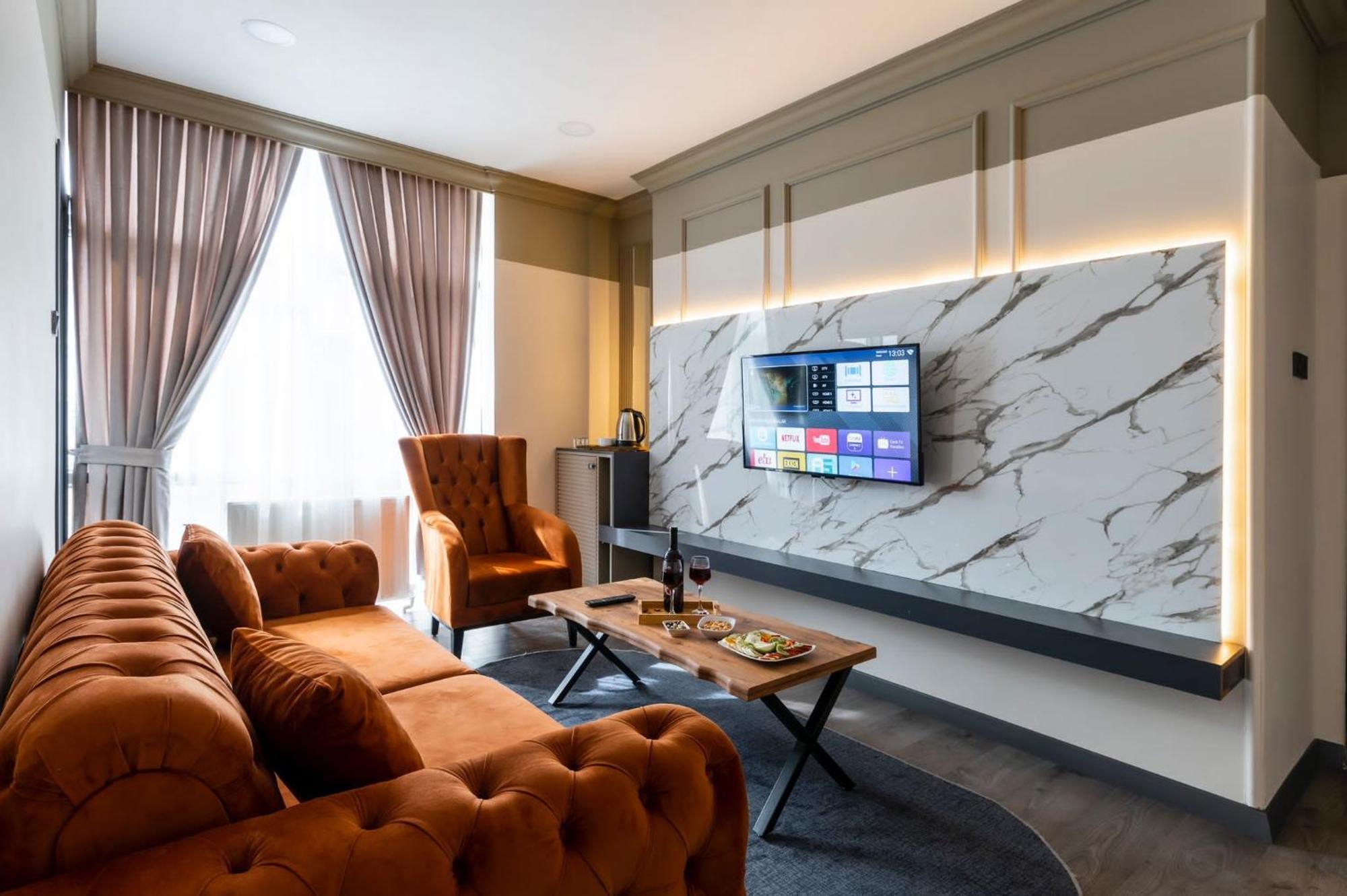Otel Kral As Suıt