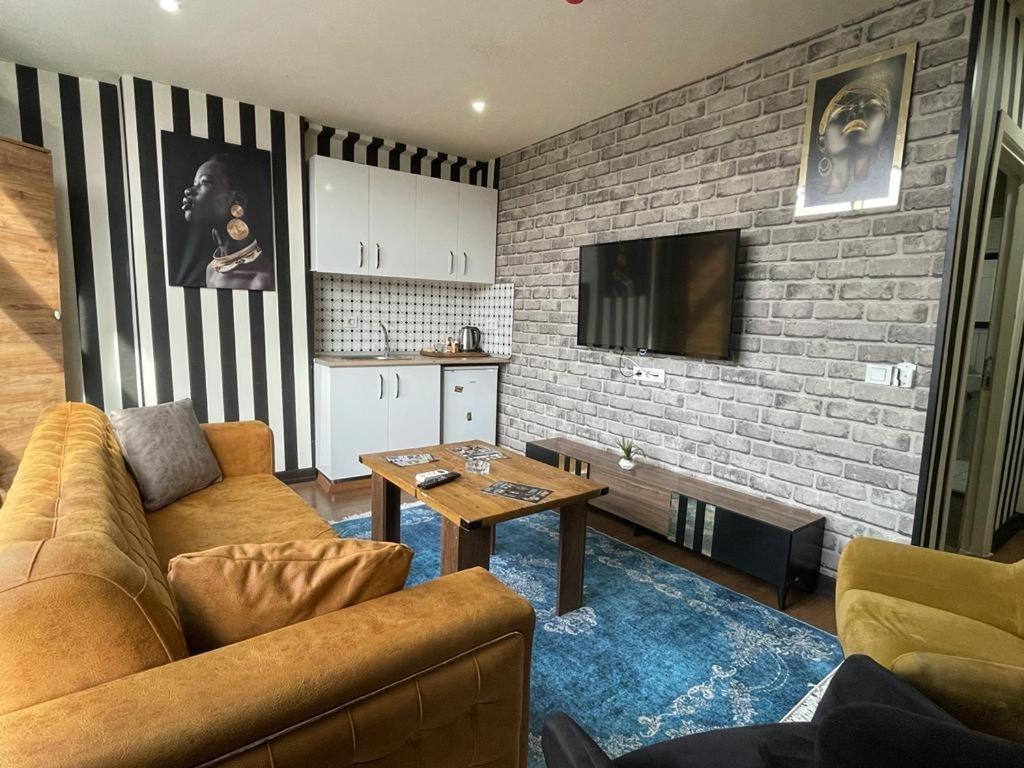 Otel Kral As Suıt 3*